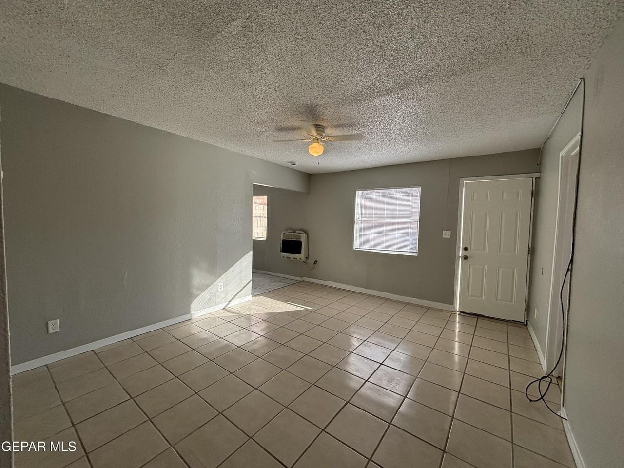 14260 Montana Ave Apt 5 #5 - Photo 3 of 11