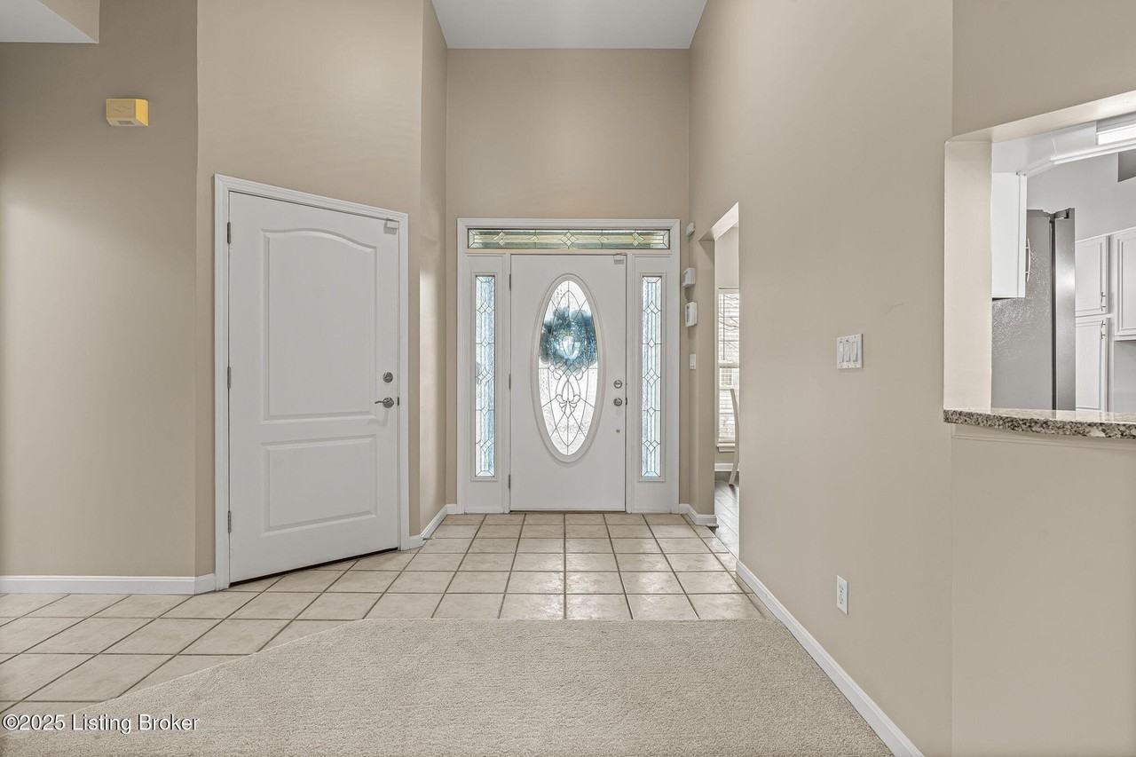 3101 N Hurstbourne Pkwy - Photo 2 of 44