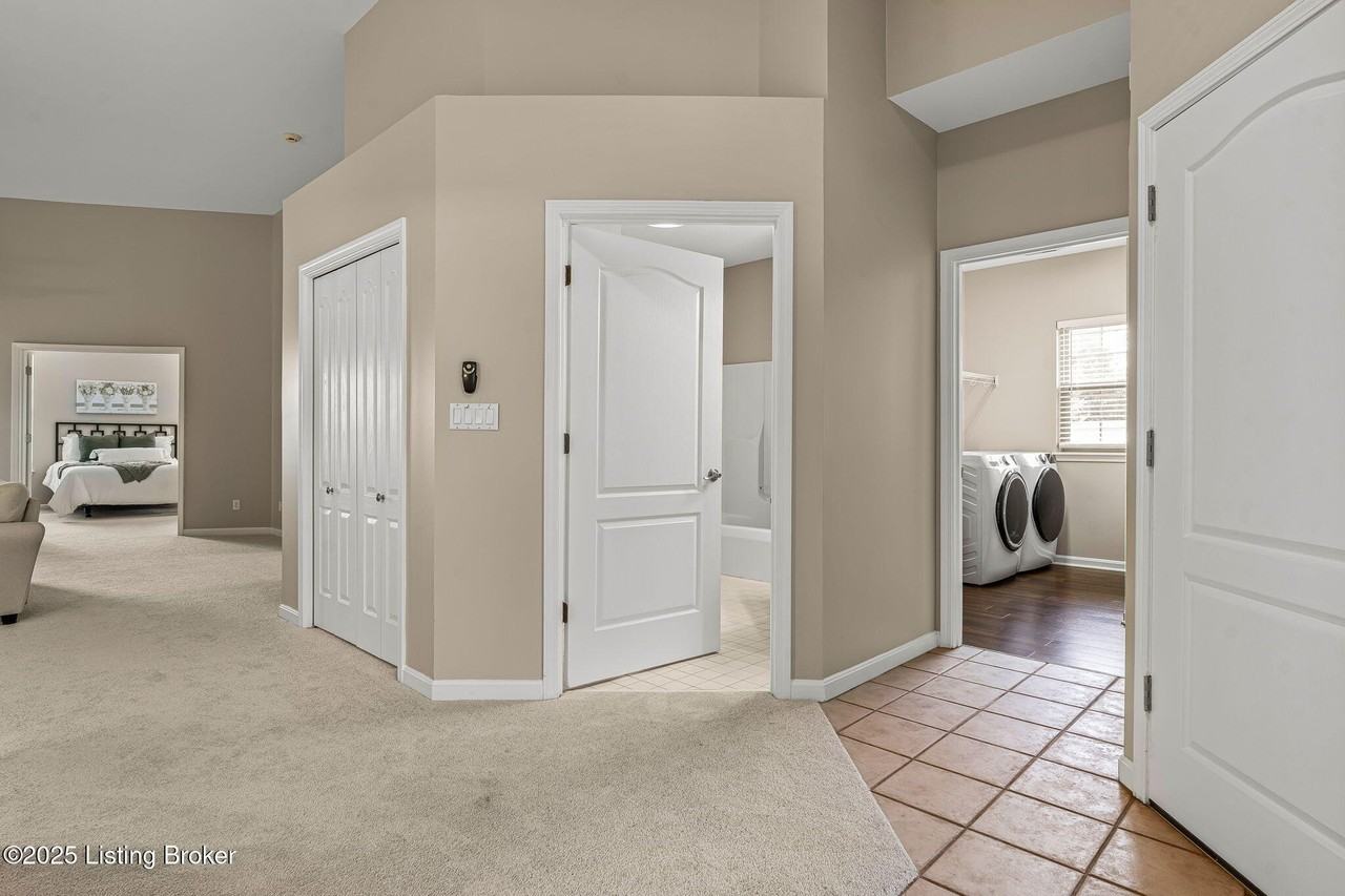 3101 N Hurstbourne Pkwy - Photo 4 of 44