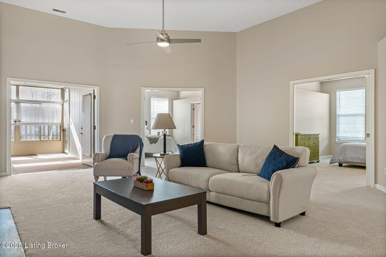 3101 N Hurstbourne Pkwy - Photo 7 of 44