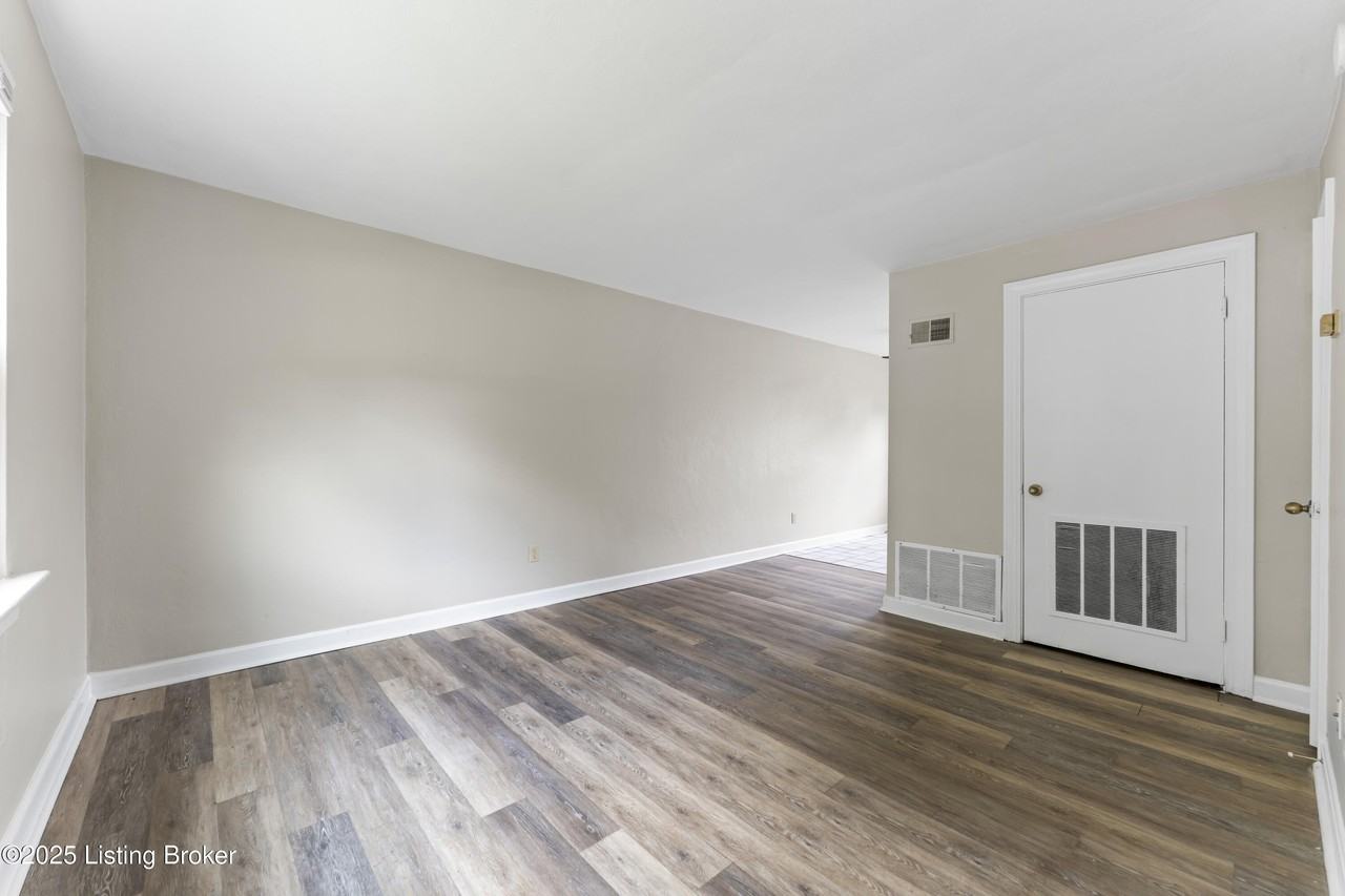 1529 Anderson Street - Photo 2 of 15