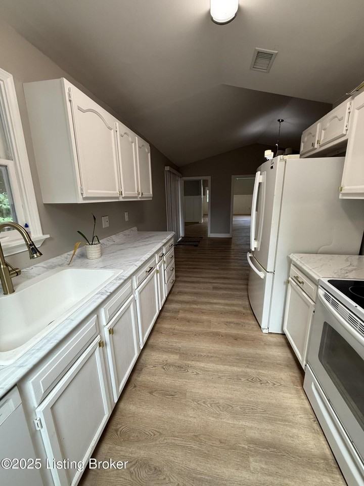 13416 Reamers Lane - Photo 5 of 24