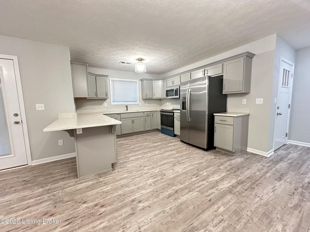 514 Eagle Pointe Drive - Photo 4 of 6