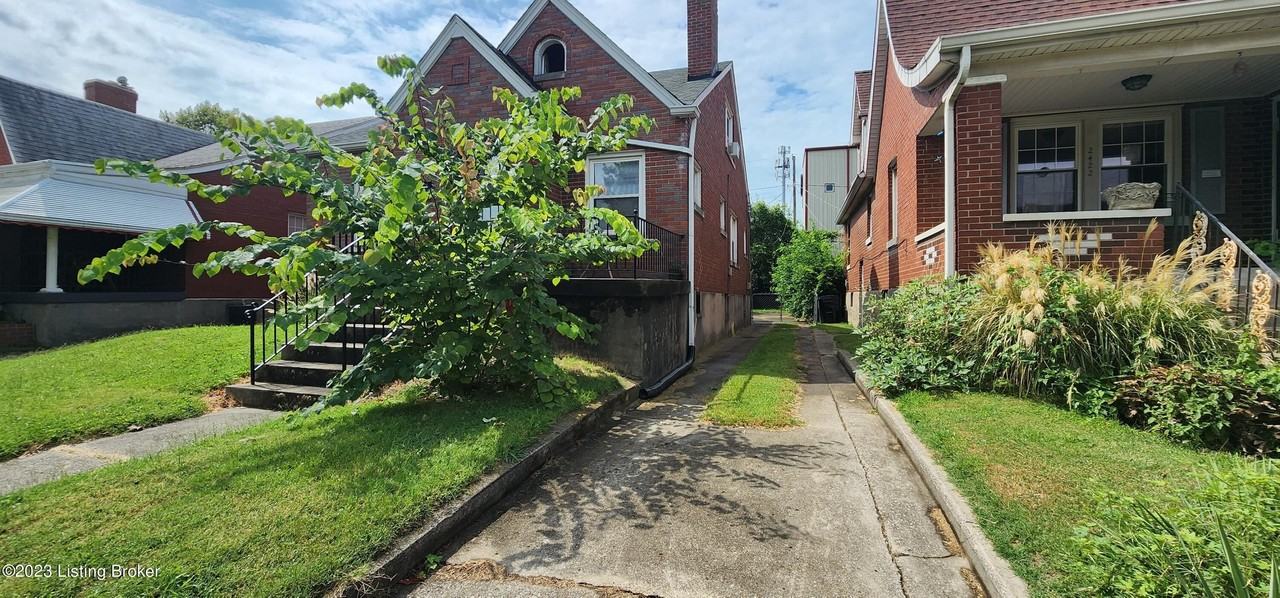 2424 Emil Ave - Photo 2 of 50