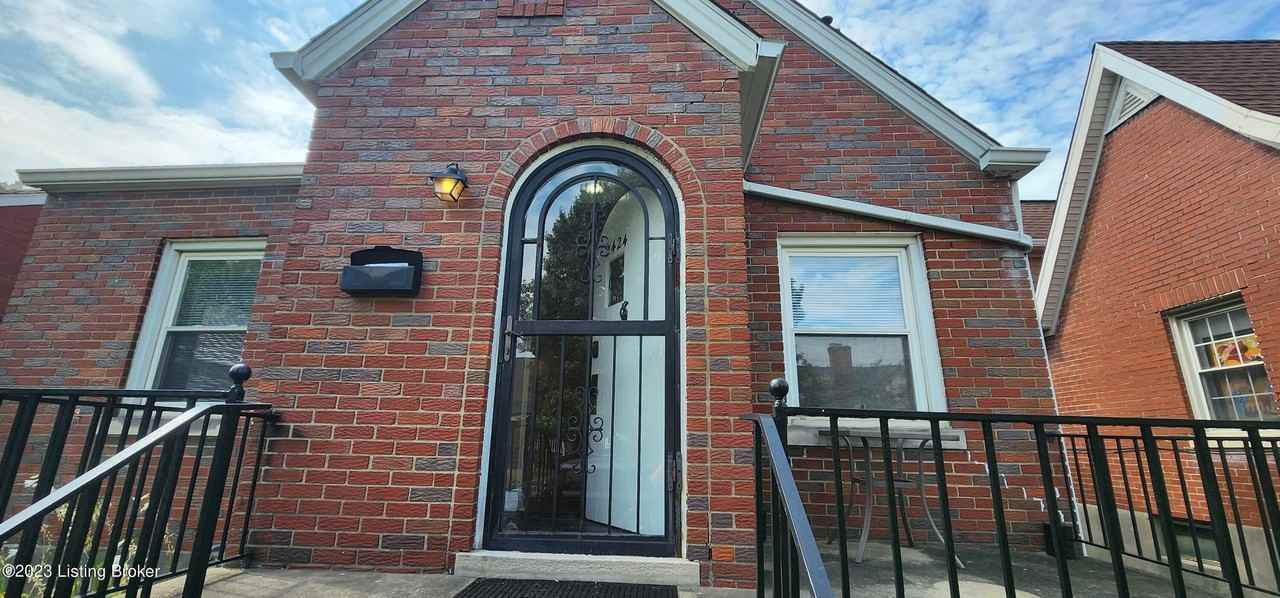 2424 Emil Ave - Photo 3 of 50