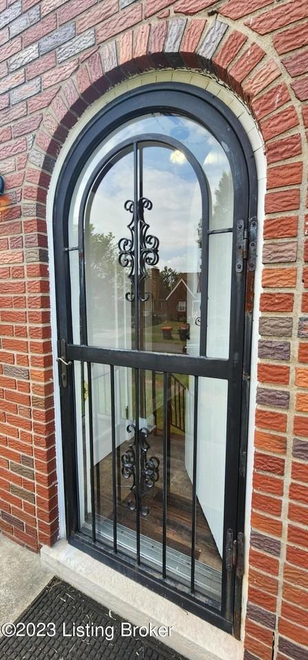 2424 Emil Ave - Photo 5 of 50