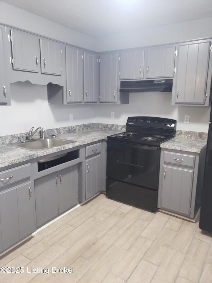 108 East Florence Avenue #34 - Photo 2 of 5