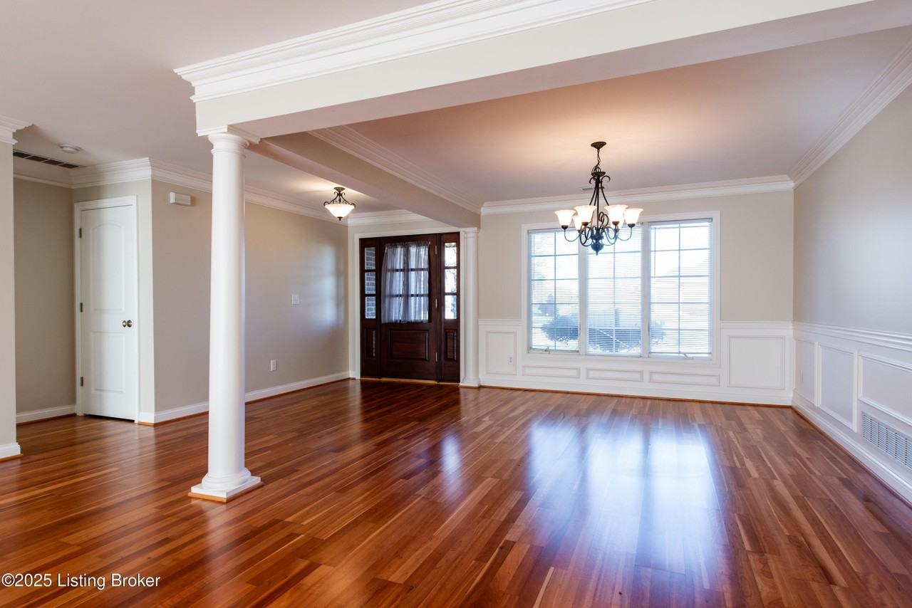 1006 Champions Circle - Photo 5 of 43