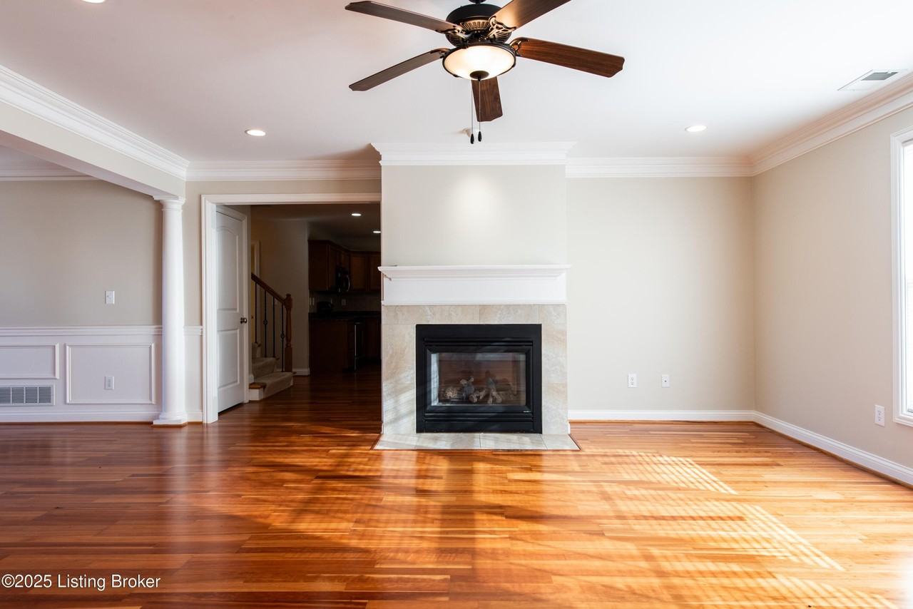 1006 Champions Circle - Photo 6 of 43