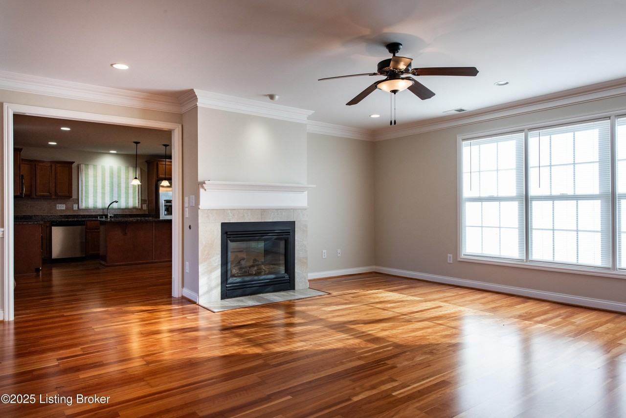 1006 Champions Circle - Photo 7 of 43