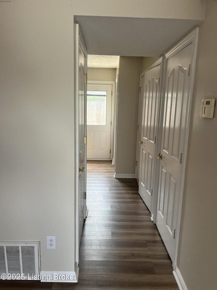 6119 Upper Hunters Trace - Photo 7 of 16