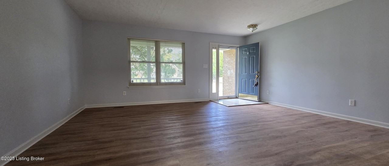 13606 Saddlecreek Drive - Photo 5 of 32