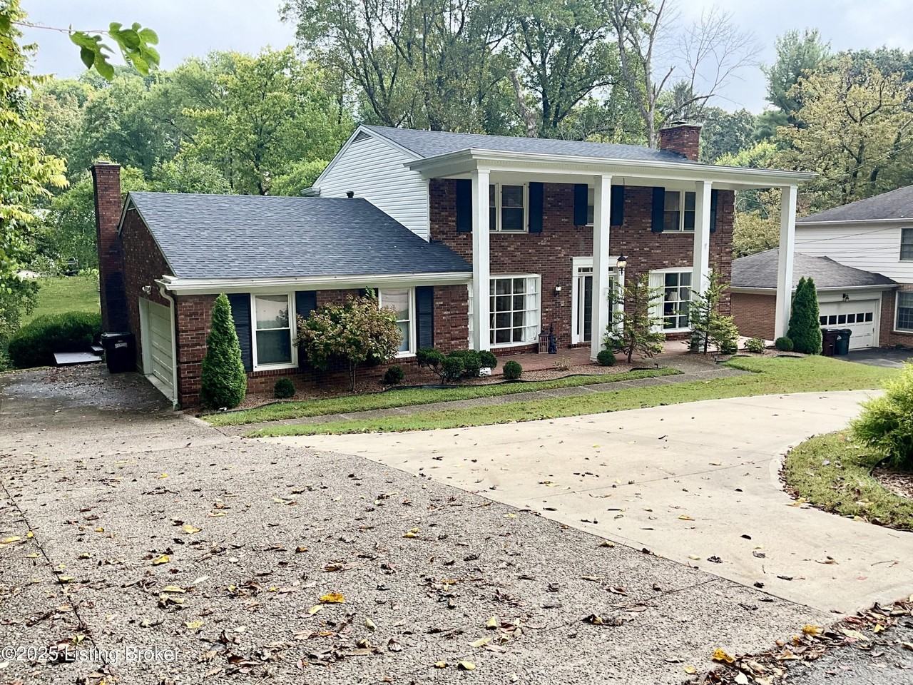 2411 Chadford Way - Photo 3 of 45