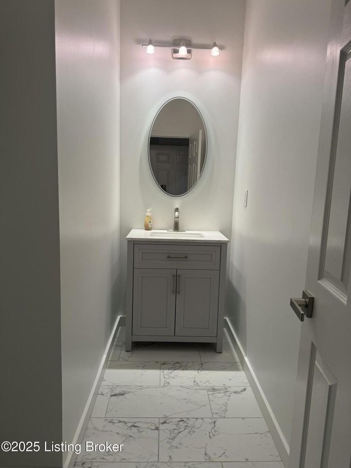 5012 Kames Sq - Photo 6 of 29