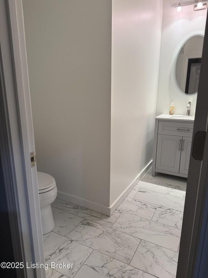 5012 Kames Sq - Photo 7 of 29