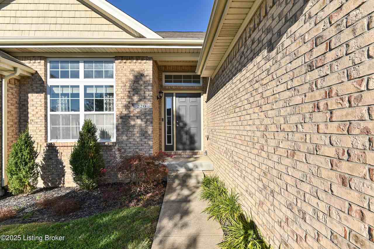 220 Rockcrest Way - Photo 7 of 50