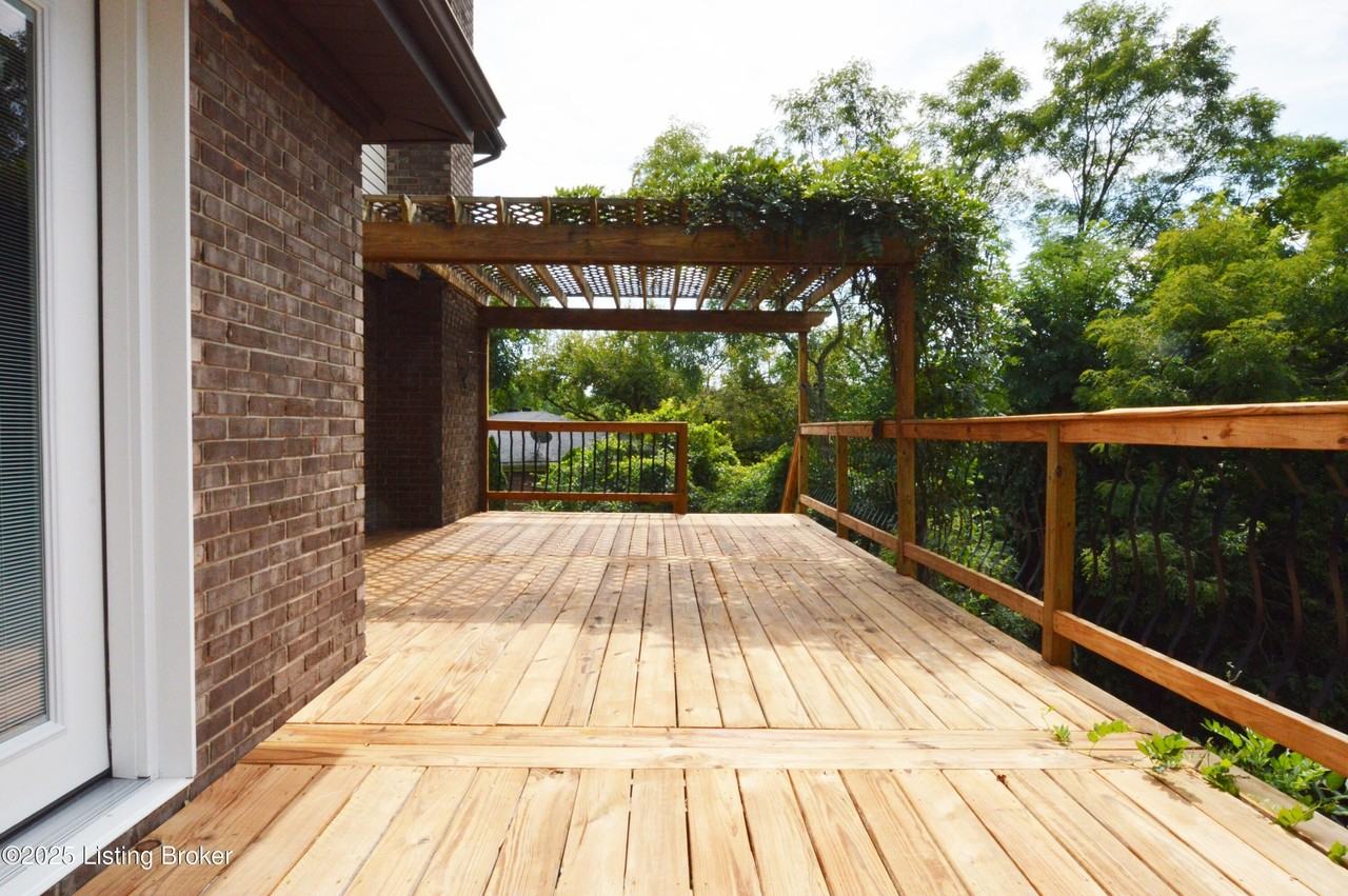 4612 Deepwood Court - Photo 3 of 50