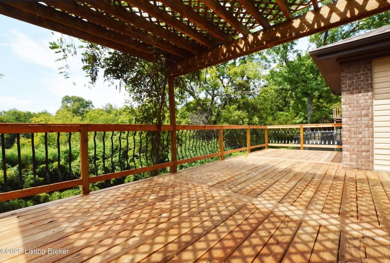 4612 Deepwood Court - Photo 4 of 50