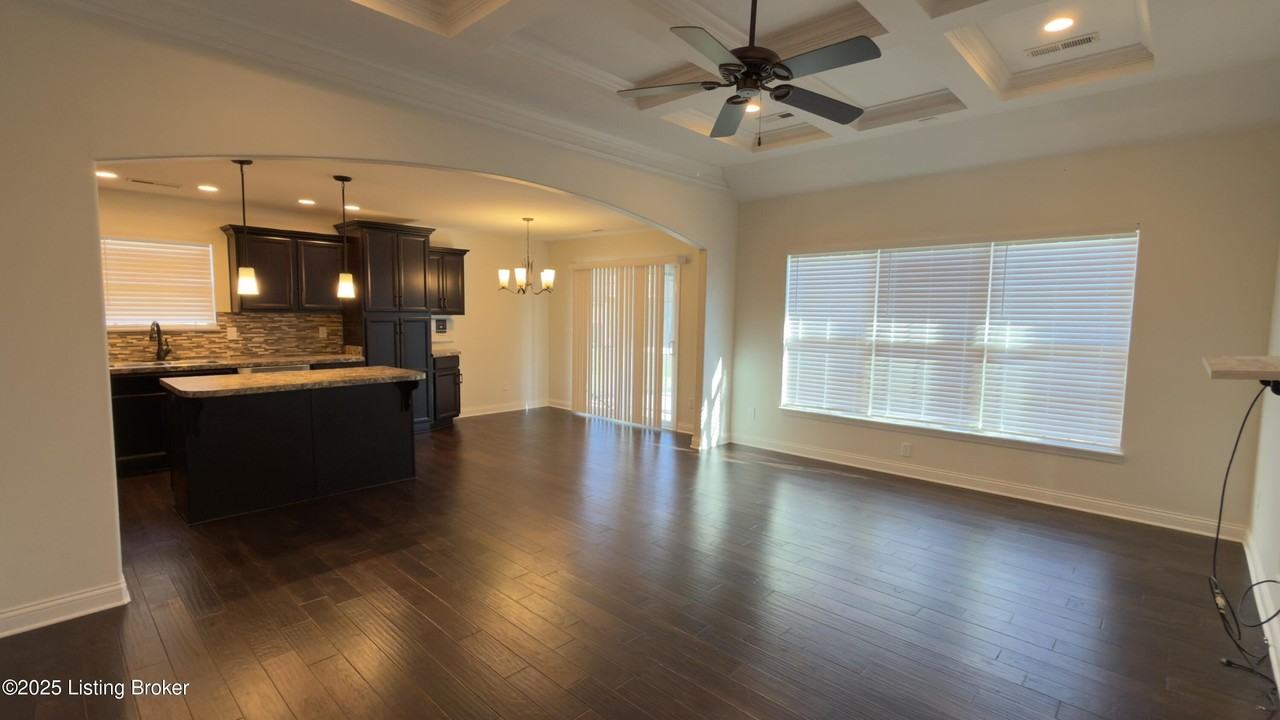 11548 Independence Way - Photo 2 of 12