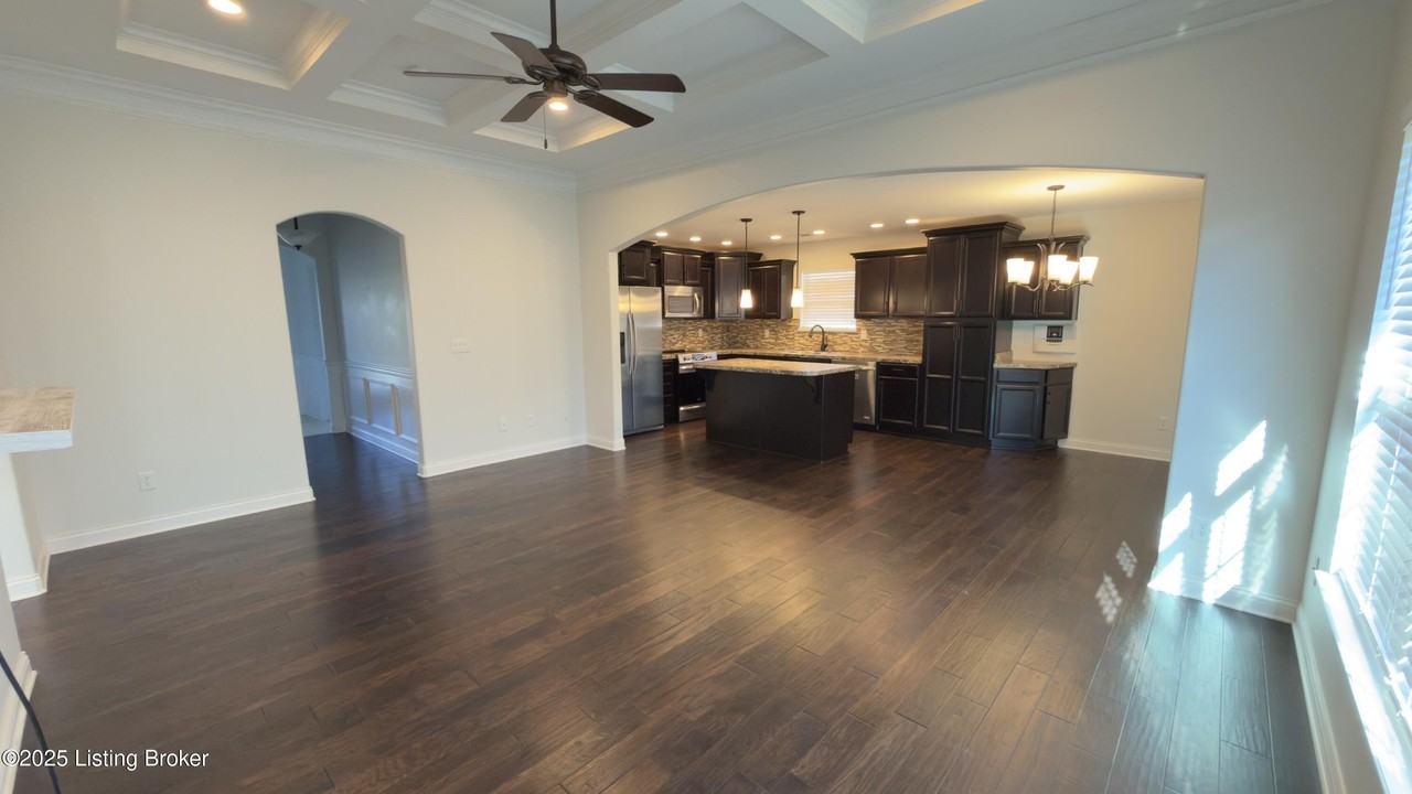 11548 Independence Way - Photo 3 of 12