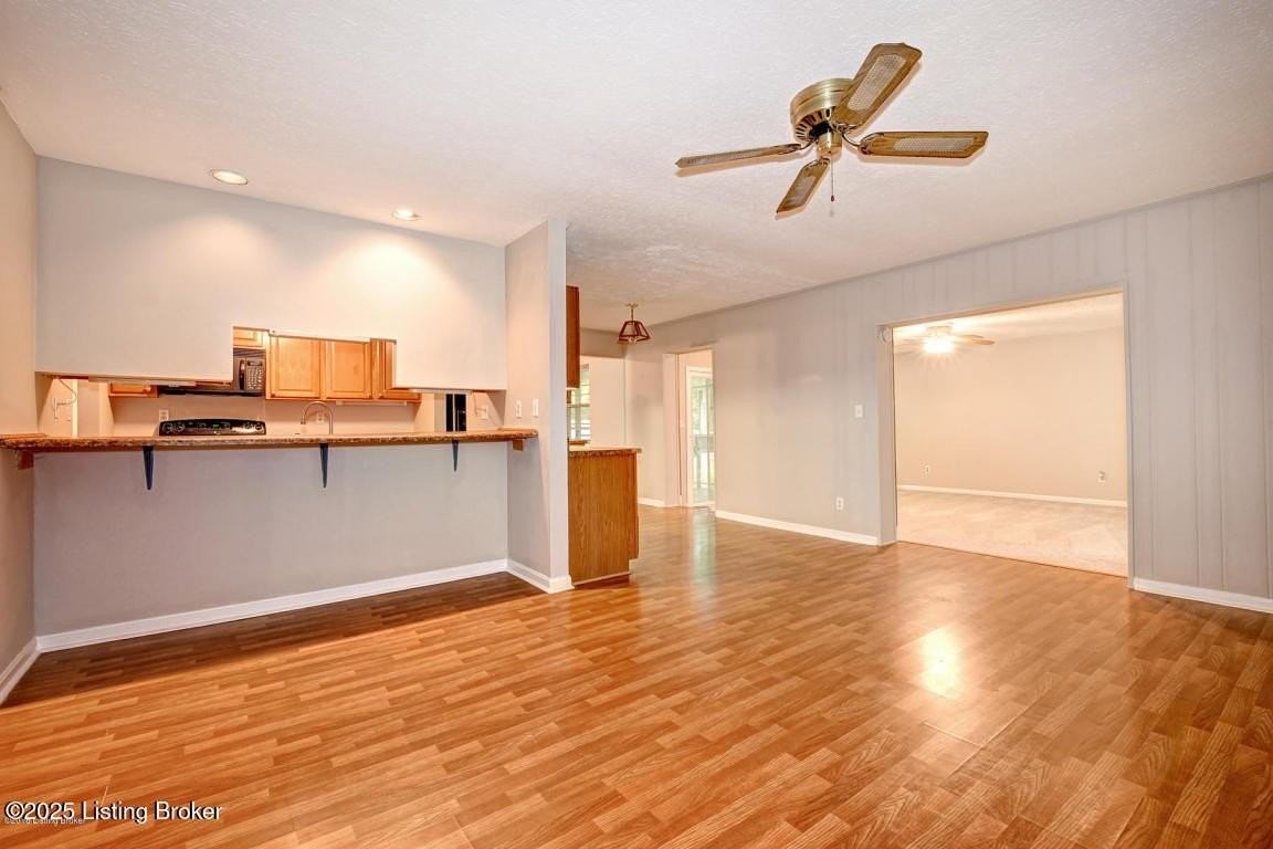 3820 Riveroaks Circle - Photo 5 of 17