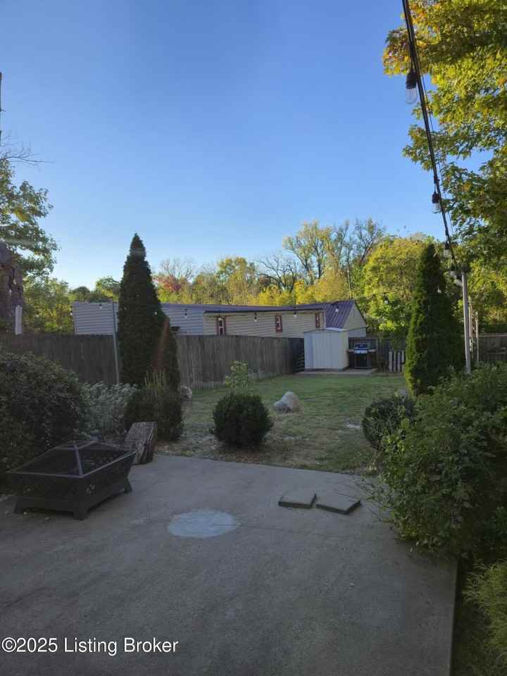 1449 Mellwood Avenue - Photo 3 of 16