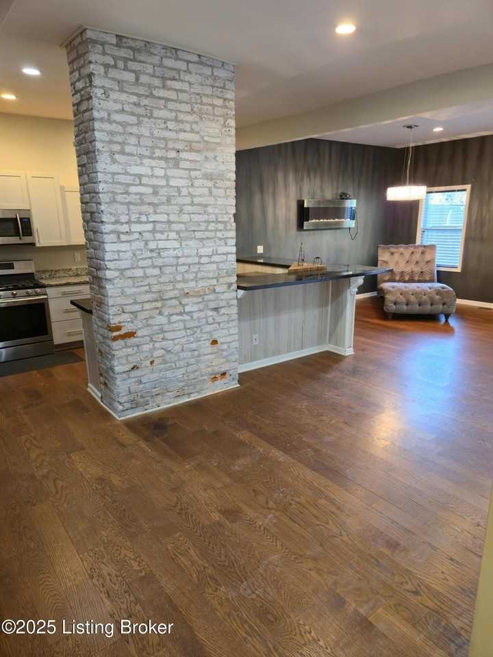 1449 Mellwood Avenue - Photo 6 of 16