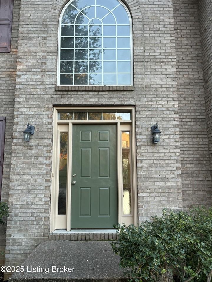 10704 Copper Ridge Drive - Photo 2 of 16