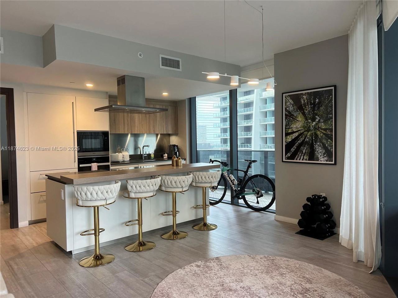 1000 Brickell Ave #2201 - Photo 3 of 8