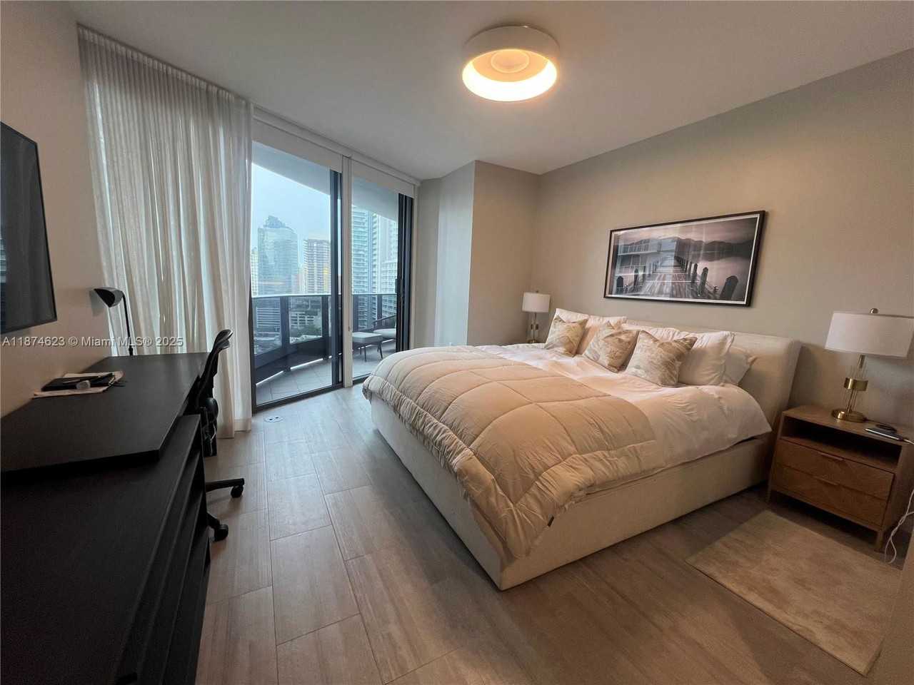 1000 Brickell Ave #2201 - Photo 5 of 8