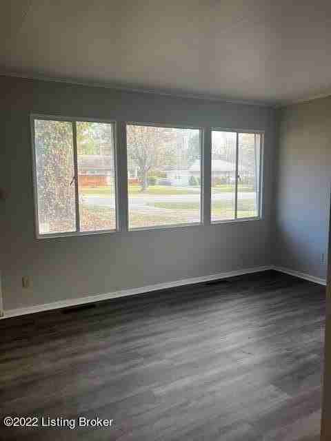 1402 Mark Trail Road - Photo 4 of 15