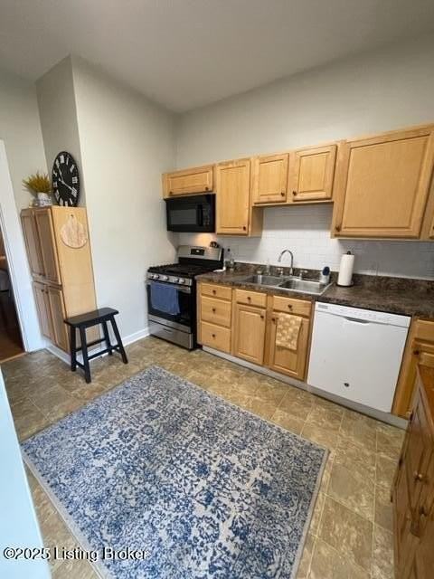 123 North Keats Avenue #B - Photo 3 of 33