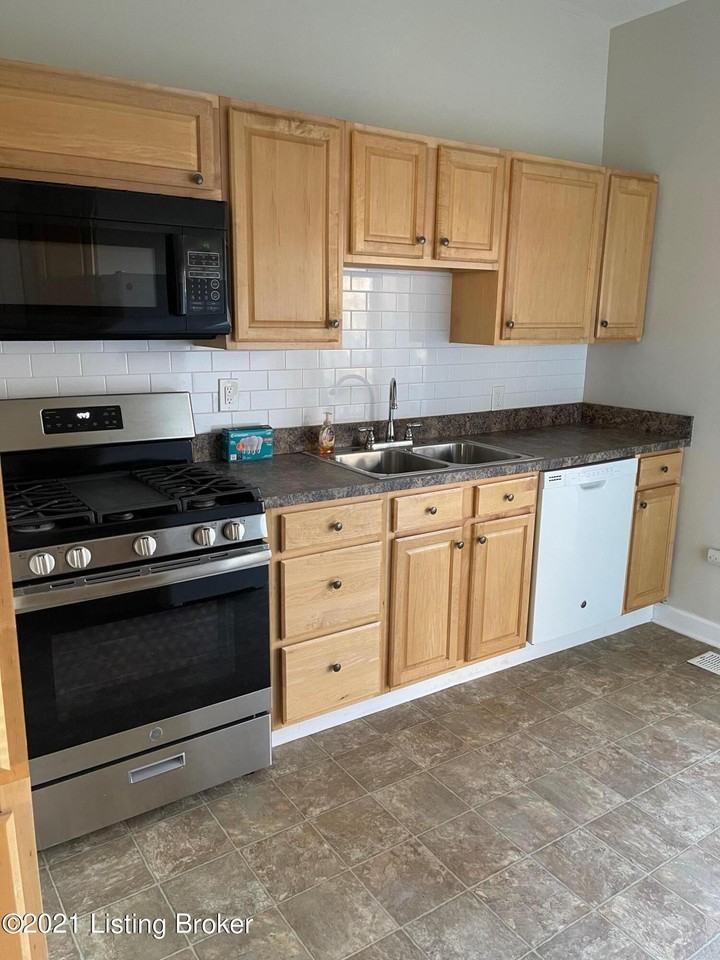 123 North Keats Avenue #B - Photo 6 of 33