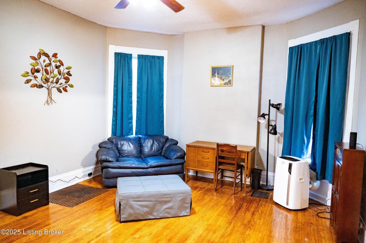 1331 South Floyd Street #1 - Photo 5 of 12