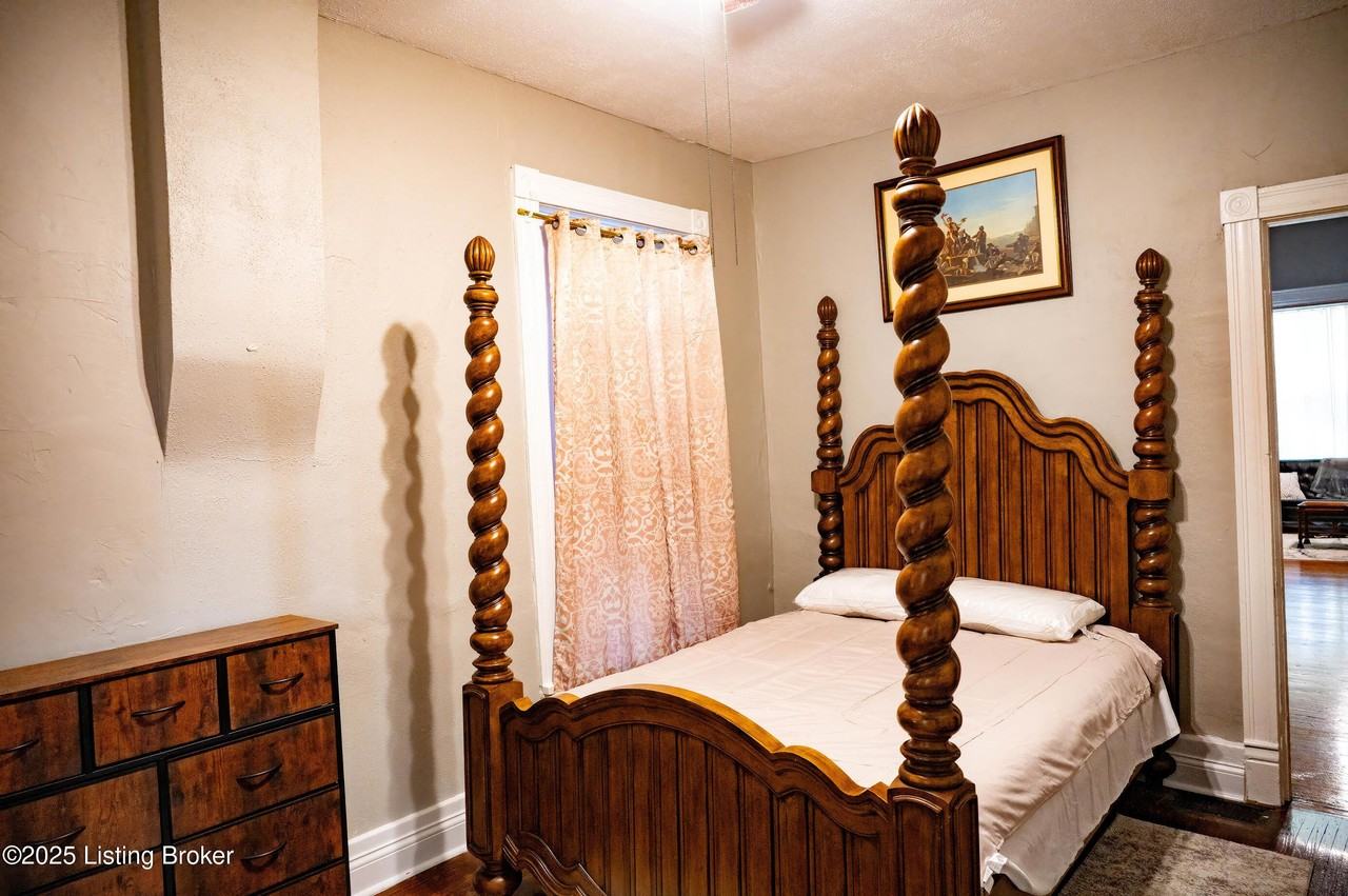 1331 South Floyd Street #1 - Photo 7 of 12