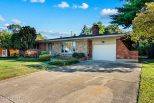 1515 Vivian Ln - Photo 1 of 1