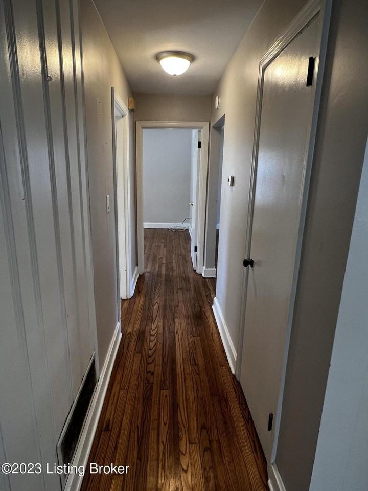 1002 Meadow Hill Rd - Photo 3 of 13