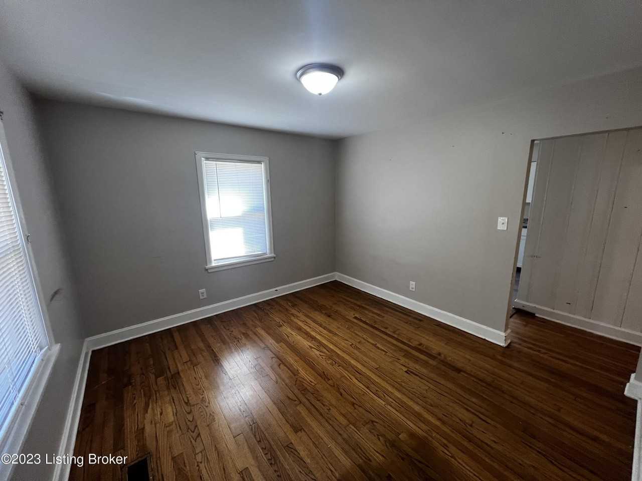 1002 Meadow Hill Rd - Photo 5 of 13