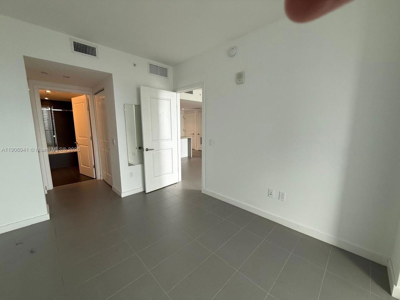 1600 Ne 1st Ave #1909 - Photo 4 of 8