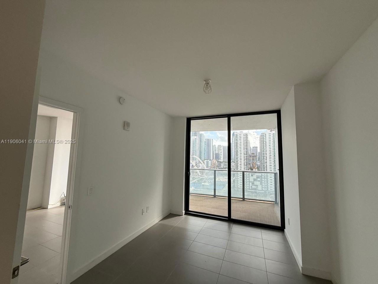 1600 Ne 1st Ave #1909 - Photo 5 of 8