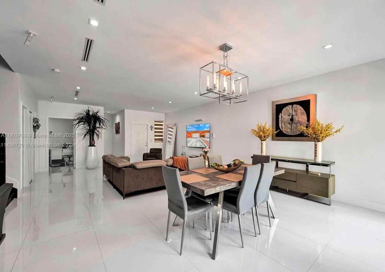 7565 Nw 177th Ter #7565 - Photo 3 of 8