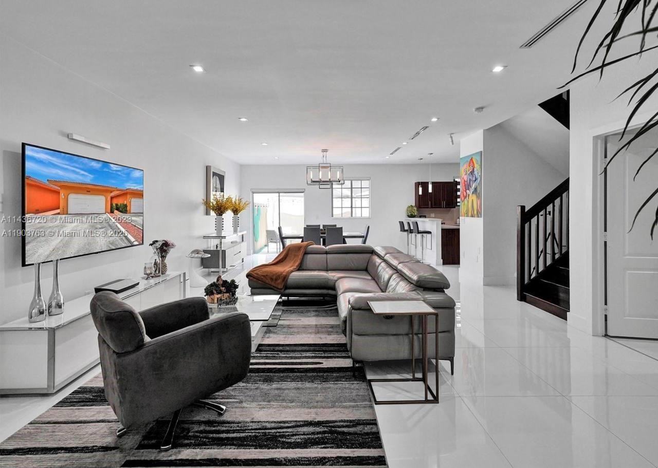 7565 Nw 177th Ter #7565 - Photo 5 of 8