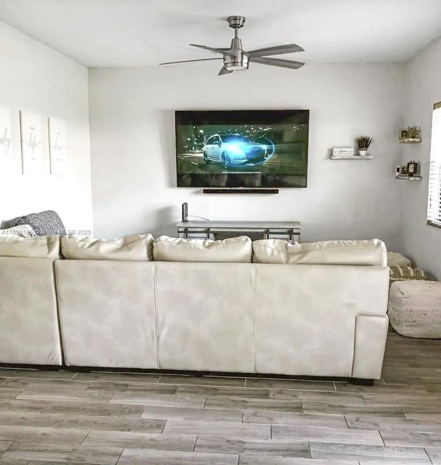 11239 Sw 243rd Ter - Photo 6 of 8