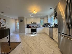 4 Alma Ave #B - Photo 1 of 1