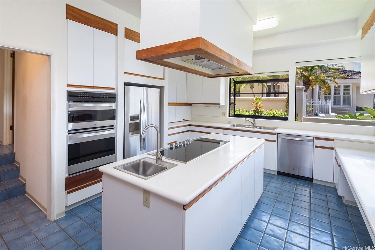 154 Maono Place - Photo 6 of 25