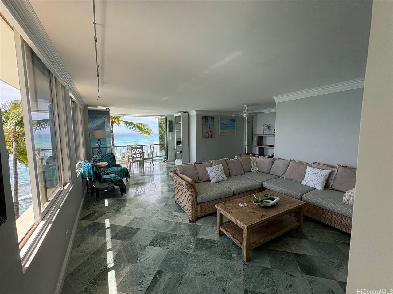 2943 Kalakaua Ave Apt 708 #708 - Photo 3 of 23