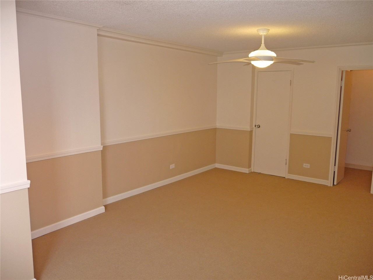 1617 Clark Street #804 - Photo 5 of 8