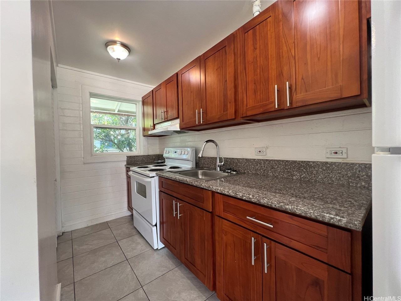 1449 Punchbowl Street #4 - Photo 4 of 8