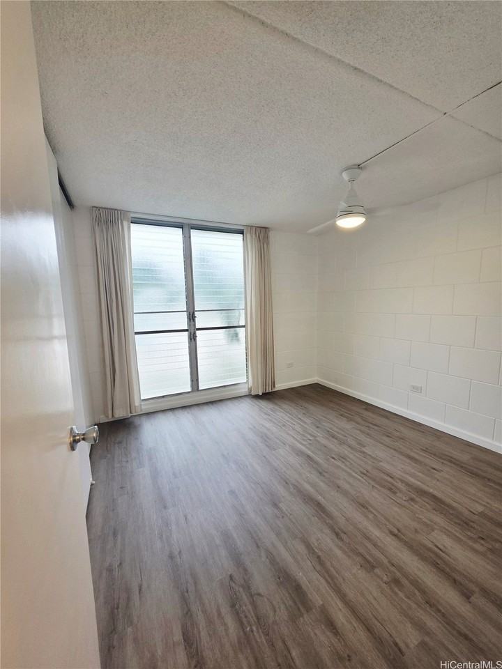 2847 Waialae Ave Apt 310 #310 - Photo 6 of 16