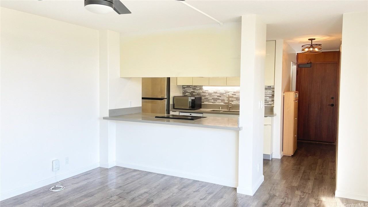 2600 Pualani Way #303 - Photo 7 of 16